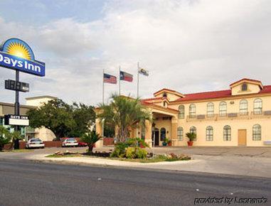 Days By Wyndham Near Seaworld