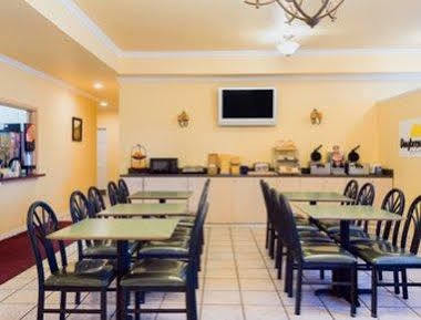 Days By Wyndham Near Seaworld 2* San Antonio